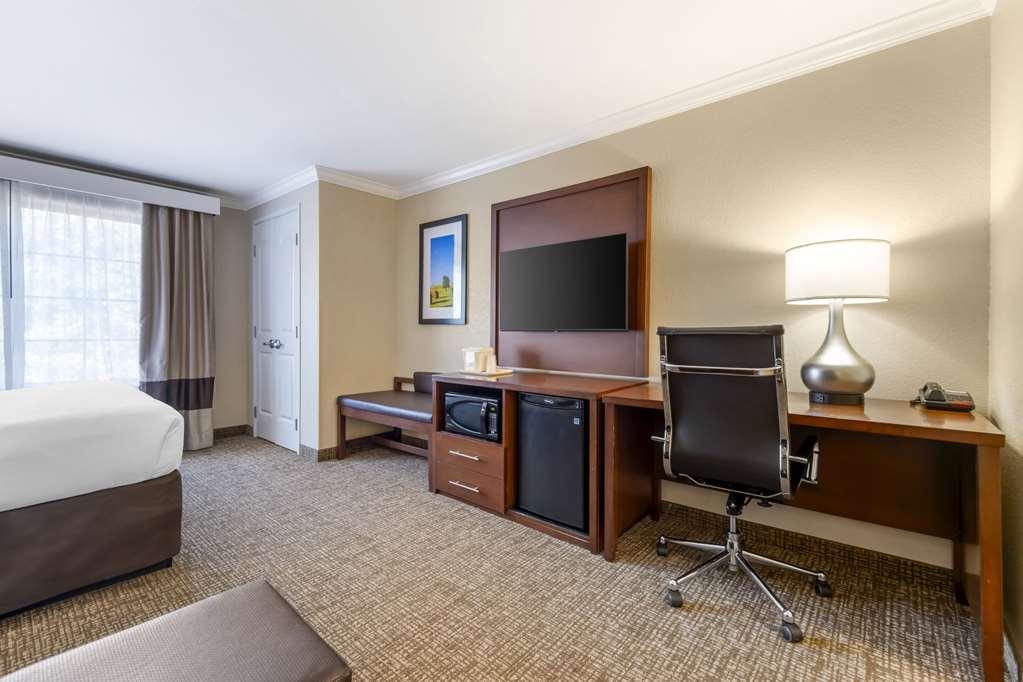 Comfort Suites Elizabethtown Room photo